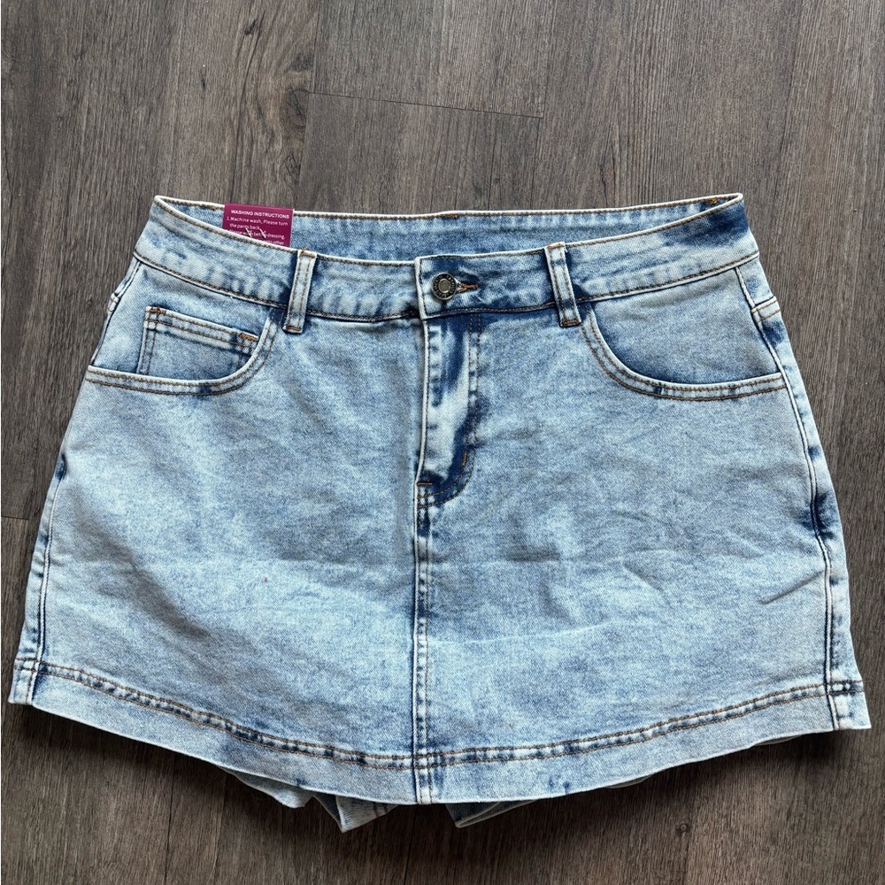 Blue Denim Skort with Vintage-Inspired Look